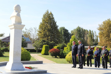 Prezident İlham Əliyevin Yeni Azərbaycan Partiyasının VIII Qurultayındakı çıxışından irəli gələn vəzifələrə həsr olunmuş müşavirə keçirilib